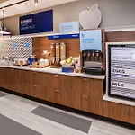 Holiday Inn Express & Suites Fresno Airport, An Ihg Hotel